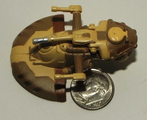 Kleiner Micro Machine Trade Federation AAT Tank - Bild 5 von 6