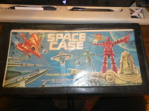 Vintage Space Case Action Figure Case HOLDS 12 Star Wars Knock Off TARA TOY