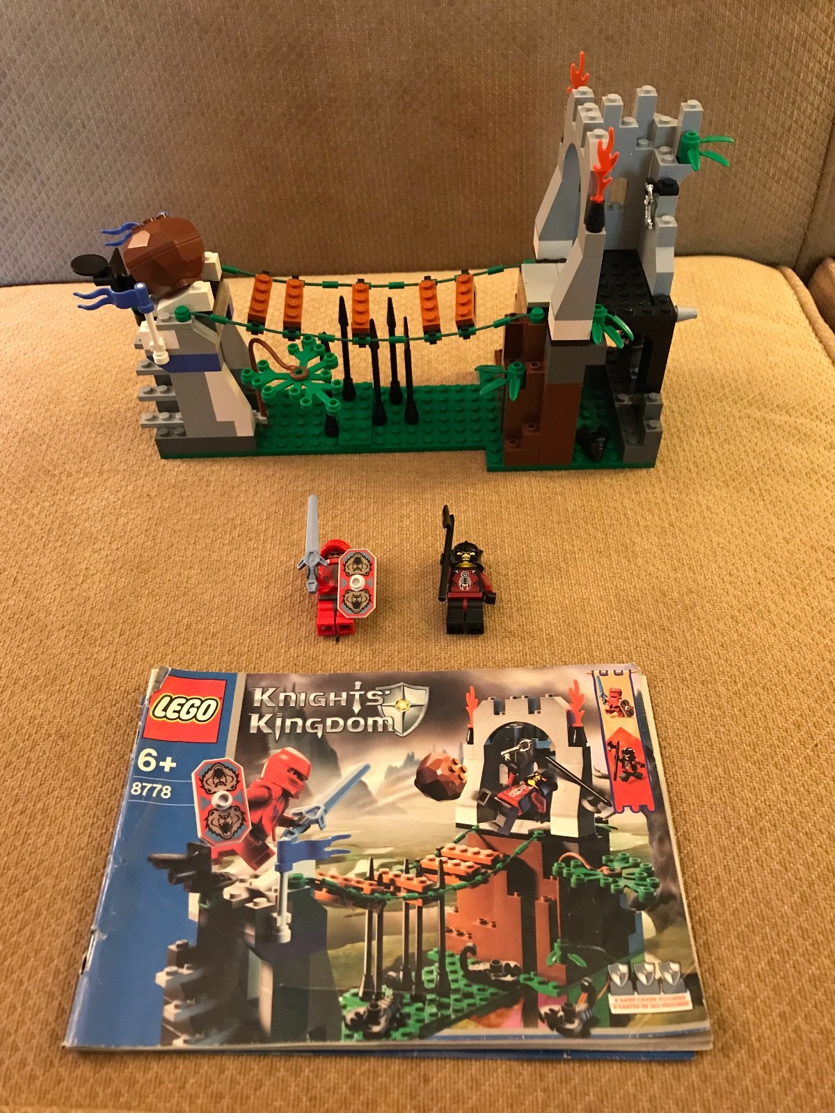 Retired Knight's Kingdom Lego Set 8778 - Border Ambush Retired Knight's Kingdom Lego Set 8778 - Border Ambush