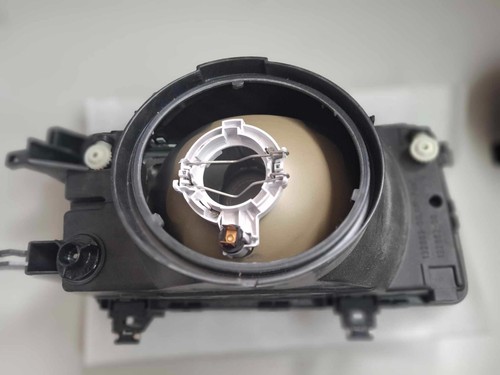 Audi 80-90 headlight projector front left Hella 1AH00529513 FROM 1986 1991 - Picture 8 of 13