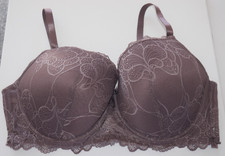 B Luxe Elegant Lace Bra - 42D lightly padded