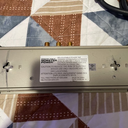 Monster Power Home Theatre Power Bar MPB 1100 probado protector contra sobretensiones de funcionamiento - Imagen 8 de 10