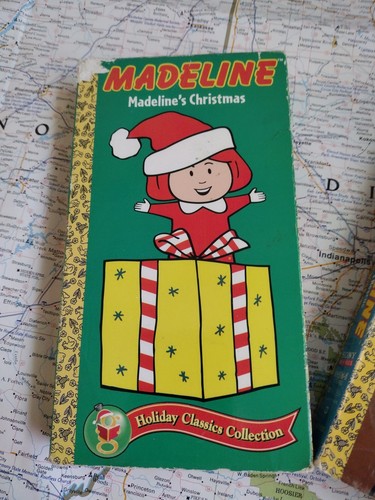 Madeline VHS Lot Madeline's Christmas Madeline's Rescue Sony Wonder Golden Books - Bild 2 von 14