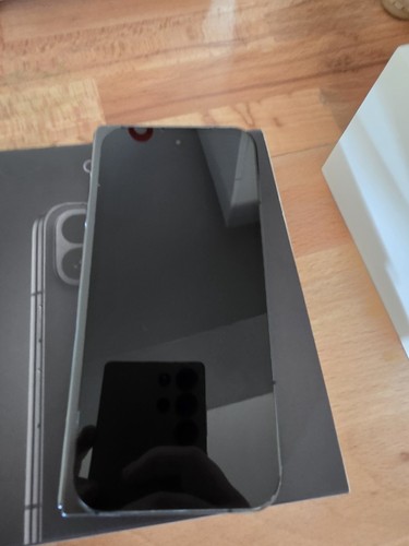 Smartphone Google Pixel 9 Pro Fold - BUONE CONDIZIONI CON SCATOLA ORIGINALE! - Foto 14 di 17