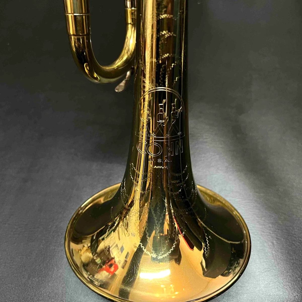 Preços baixos em Trompetes C.G. Conn Brass | eBay
