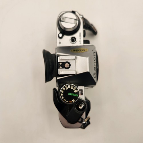 Solo cuerpo de cámara Canon AE-1 35 mm película SLR y manual de Japón - Imagen 17 de 24