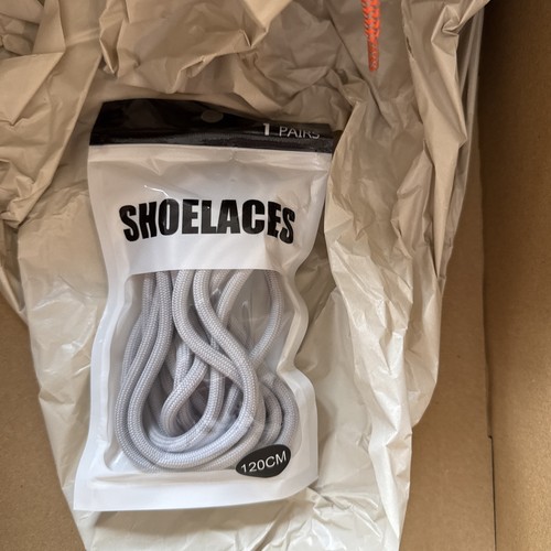 Yeezy Boost 350 V2 Tail Light Size 9.5 - New in box - Picture 10 of 10