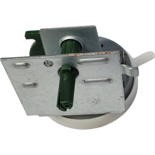 ELECTROLUX SWITCH,PRESSURE,3 POSITION 137015000 NEW OEM 137015000 - Picture 2 of 4
