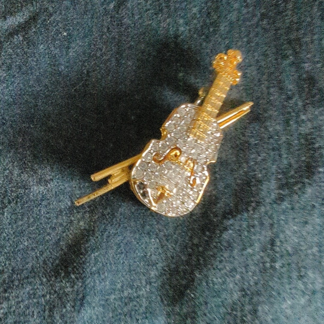 Picture 1 of 24