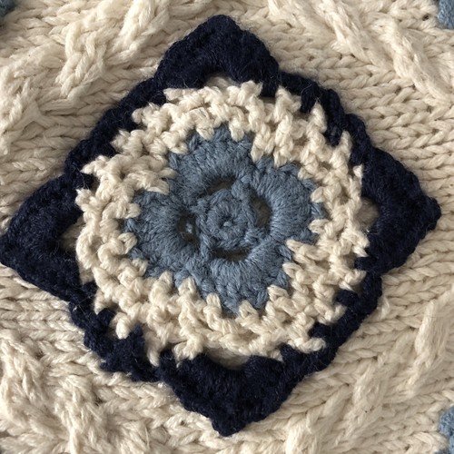 Suéter Vintage Bohemio Azul Tonos Para Mujer Talla M Crochet Cuadrados Tejido 3D - Imagen 6 de 19