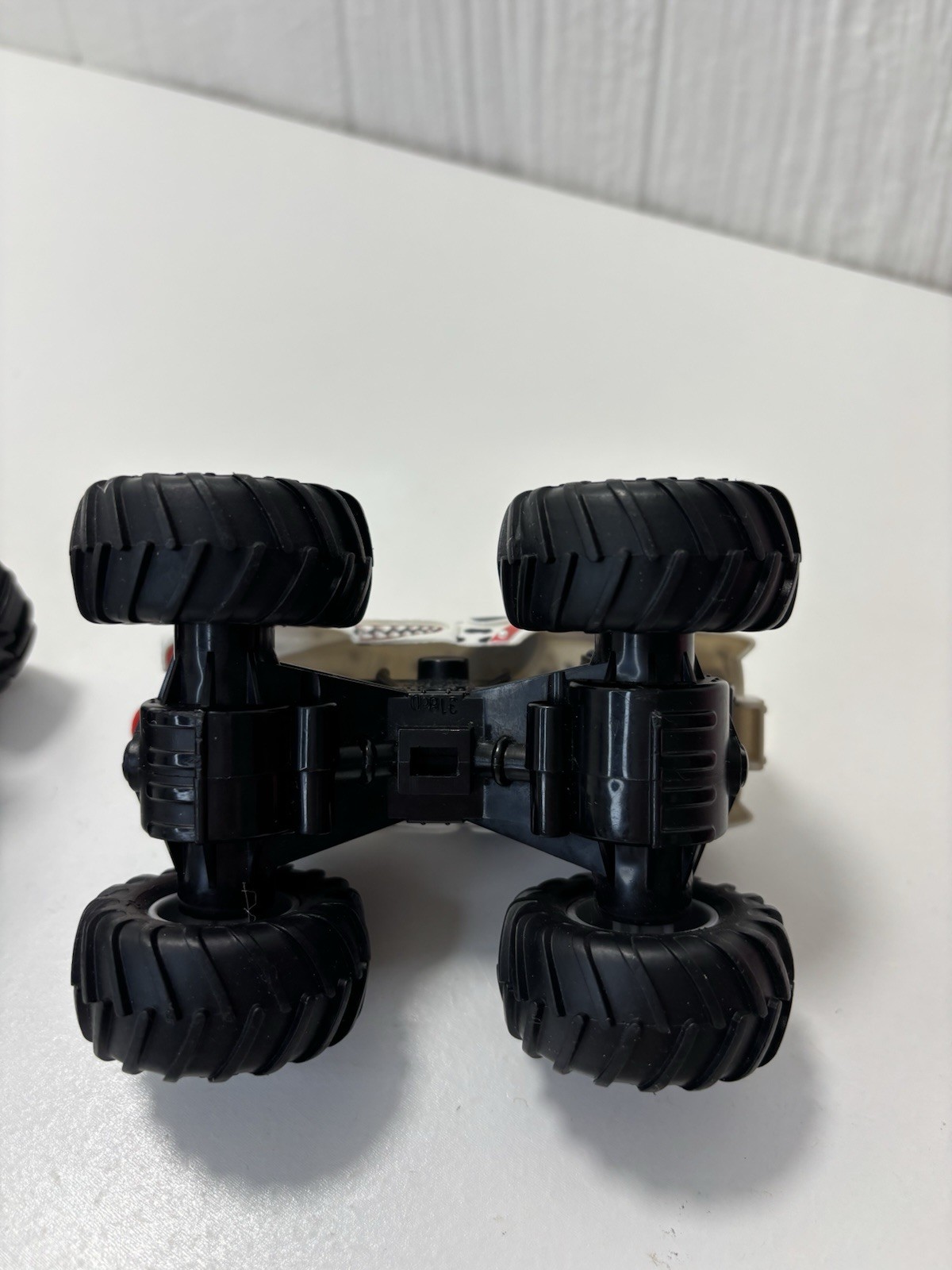Picture 5 of 16