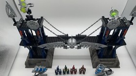 LEGO 8893 Set - Lava Chamber Gate - Bionicle  . 100% Complete.