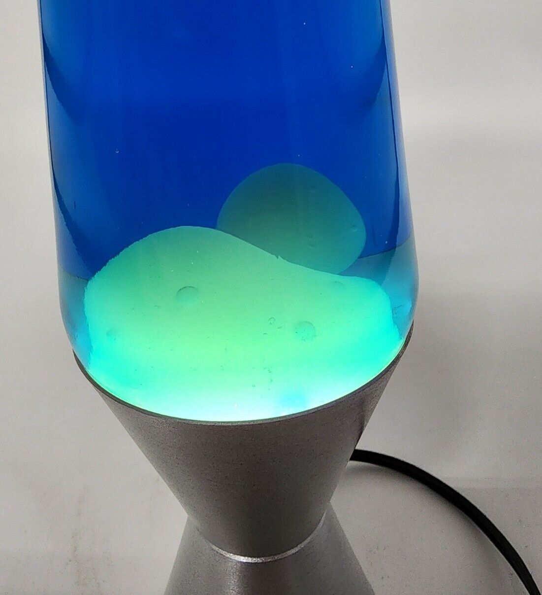 Vintage Silver Base Metal Lava Lamp Blue Liquid Green Yellow 14" Groovy Light - Picture 3 of 5
