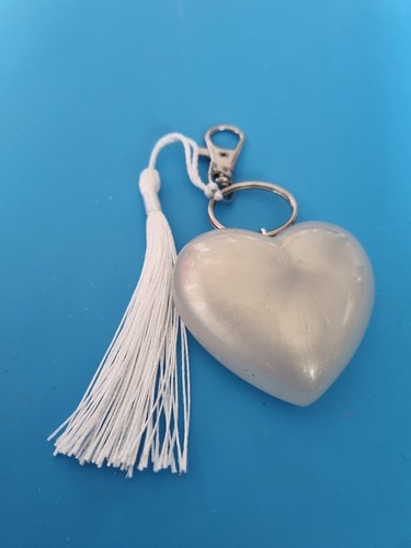 Resin Heart Keyring - Picture 2 of 4