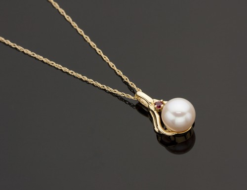 White Akoya Saltwater Pearl Necklace Ruby Accent Solid 14K Yellow Gold 18 Inches - Picture 9 of 10