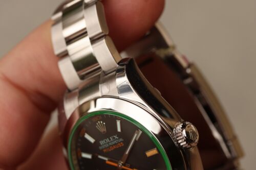 New Old Stock Rolex Milgauss ref. 116400V “Black Dial, Green Crystal” - Picture 6 of 9