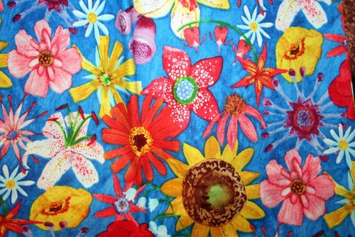 KAELI - LARGE BRIGHT FLOWERS FROM ELIZABETH'S STUDIOS - 100% COTTON FABRIC - Picture 4 of 5
