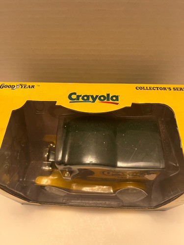 1912 Ford Delivery Car Crayola Limited Edition Diecast 1:24 Scale Coin Bank - Picture 2 of 5