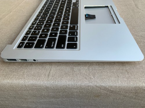 MacBook Air 13" Mitte 2013 bis 2017 Gehäuse mit Innenschrauben und schwedischer Tastatur - Bild 2 von 6