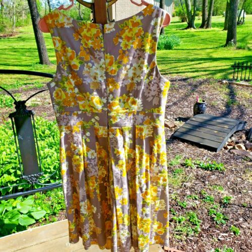 Vestido R&K Originals gris y amarillo floral algodón spandex talla 12 con cremallera trasera - Imagen 9 de 12