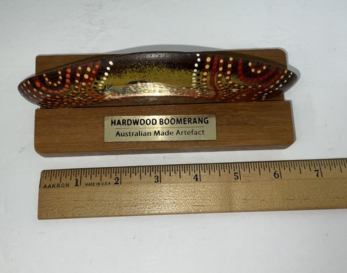 Australian Hand Made Boomerang Hardwood Aboriginal Hand Painted Souvenir w/Stand - Bild 3 von 11