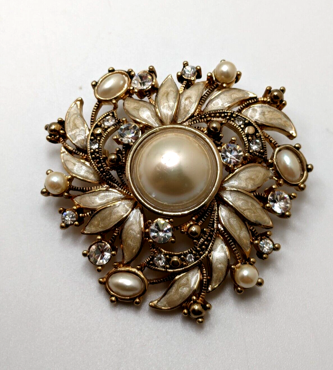 Vintage Monet white enamel pearl rhinestone wreath Brooch
