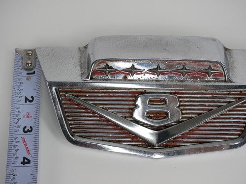 Emblème capot vintage années 60 original 1965-1966 Ford camion série F V8 chrome et rouge - Photo 3/21