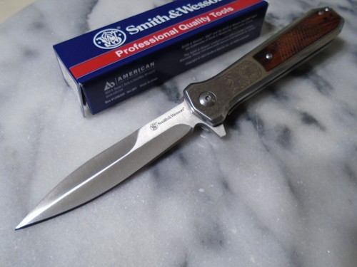 Smith & Wesson Unwavered Assisted Open Pocket Knife Rosewood Dagger 1208413 New - Picture 5 of 9