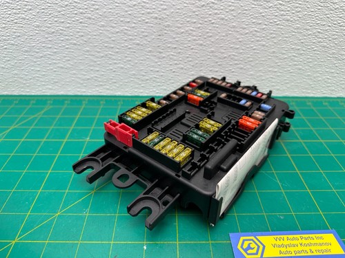 14-16 BMW F30 REAR TRUNK DISTRIBUTION FUSE BOX OEM 9337880 - Picture 4 of 7