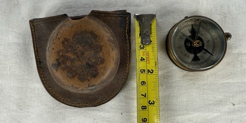 ANTIQUE WW2 COMPASS IN BRASS + Leather CASE with MARKING ARROW BROWN RARE GUC - 第 7/7 張圖片