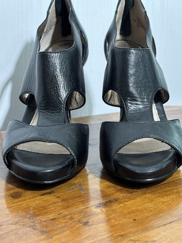 Sofft Peeptoe High Heels Damen 7,5 schwarz Leder Reißverschluss hinten Cut-Out Pumps - Bild 3 von 11