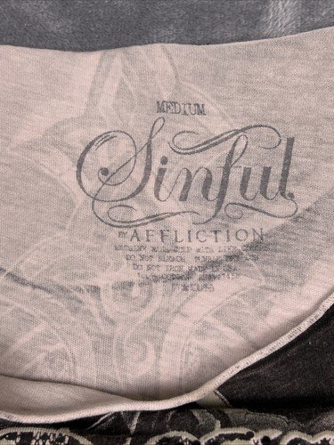 VTG Sinful By Affliction T Shirt Women’s SZ M Gray SS Y2K grunge Studded Top USA - Picture 6 of 9
