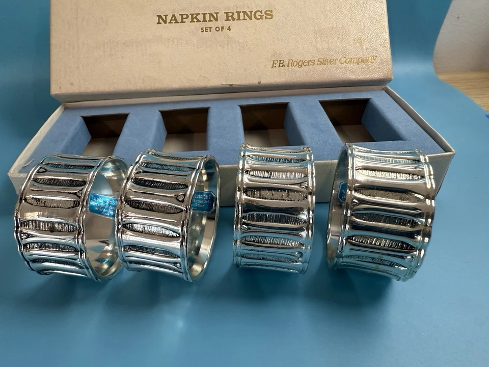F.B. Juego de anillos de servilleta Rogers Silver Co de colección plateada caja resistente al deslustre Foto 3 de 4