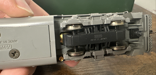 KATO HO Scale #37-02B EMD GP35 Phase 1a Southern Pacific #6322 w/DB Preowned - Picture 12 of 15