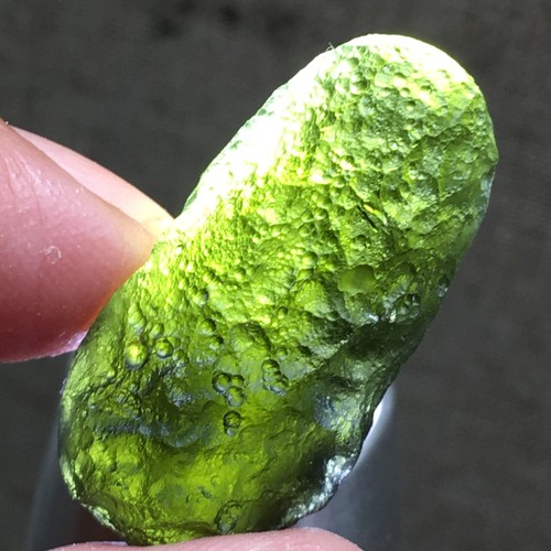 MOLDAVITE 34.4CT HEDGE HOG Ježkovna BESEDNICE CZECH REPUBLIC - Picture 2 of 8