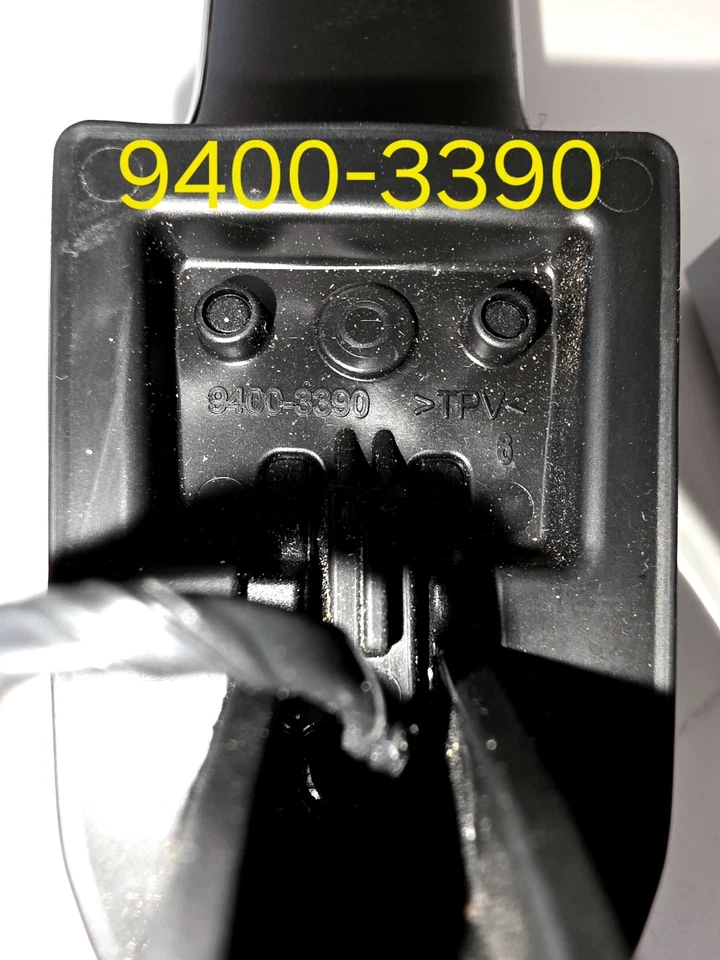 2021-23 Chevy Suburban Tahoe cinza maçaneta metálica da porta frontal com cromo 84807770 - Imagem 2 de 2