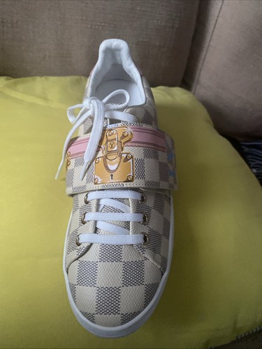 Louis Vuitton LV Archlight Trainer - Picture 2 of 5