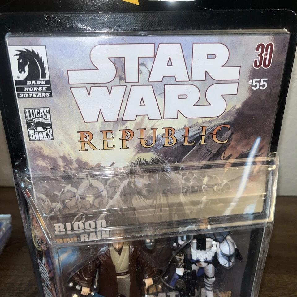 Star Wars Comic 2 Pacotes #55 Republic Obi Wan Kenobi ARC Trooper MISB - Imagem 4 de 4