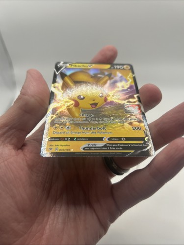 043/185 Pikachu V Paquete de Premios Serie 1 Jugar Pokemon Juego de Cartas Coleccionables Estampado Voltaje Vívido - Imagen 7 de 8