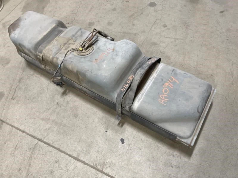 Chevrolet C2500 88-00 usado 7,4 L usado 8' platón largo tanque de combustible gasolina 34G ENVIADO Foto 2 de 4