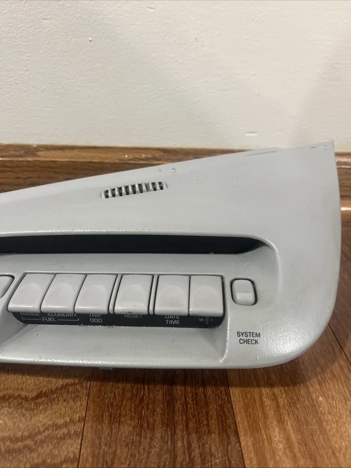 1997 1998 Lincoln Mark VIII 8 PAINEL CENTRAL INFO MOLDURA COR BRONZEADA - Imagem 3 de 4