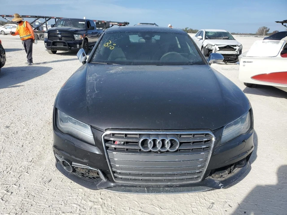 Conjunto de filtro de aire usado se adapta a: Audi S7 2013 4,0 grado A Foto 3 de 4