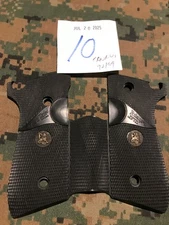 Pachmayr Signature Grips for Taurus 92/99 with Frame Mount Safety