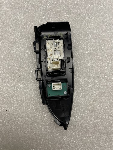 2013 Toyota Prius Plug-in Front Right Window Switch P74231-47120 OEM - Picture 5 of 12