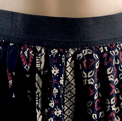Hollister minigonna junior media nera marrone mattone rosso stampa floreale casual carina - Foto 2 di 12
