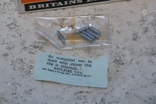 BRITAINS LTD  GUN OF THE ROYAL ARTILLERY 9710 - Picture 2 of 7