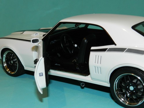 Acme 1/18 1968 Pontiac Firebird Street Fighter White L/E MiB - Picture 5 of 10