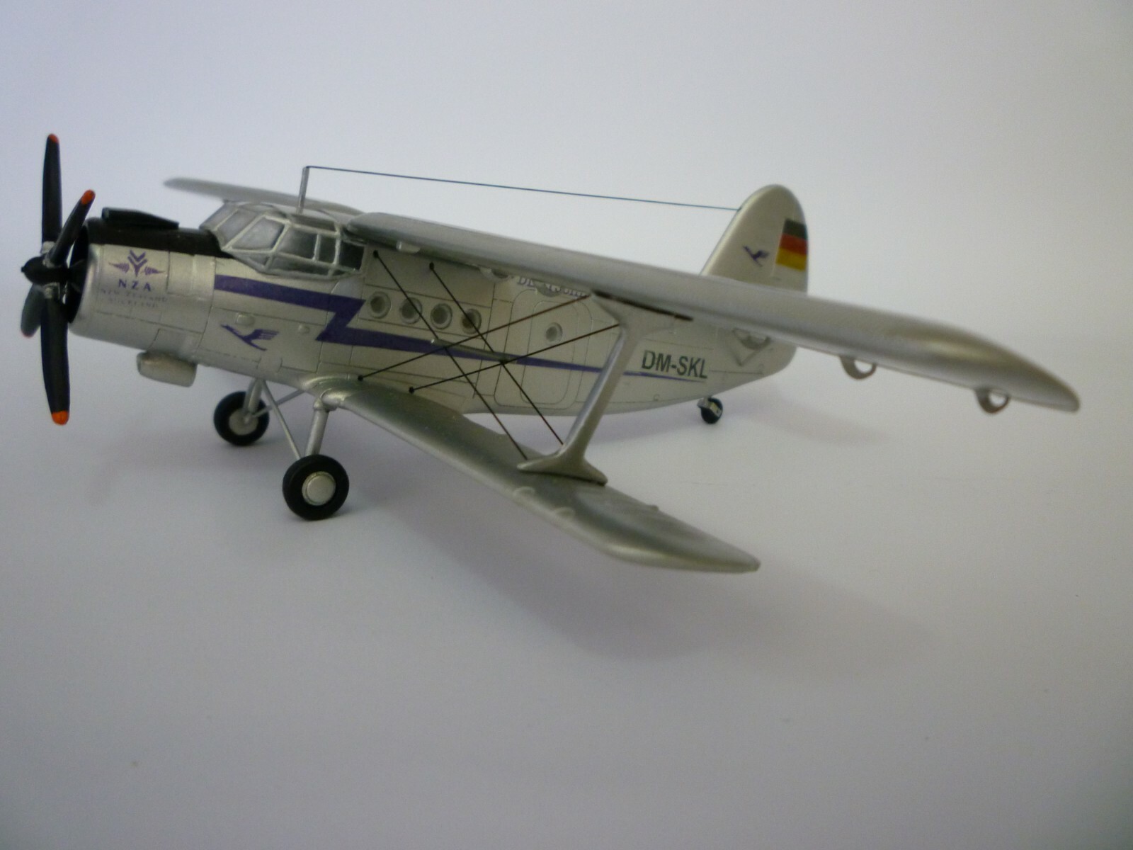 Antonov an-2 Colt 1 87 h0 lufthansa avión edición limitada gran venta Antonov an-2 Colt 1 87 h0 lufthansa lufthansa lufthansa avión edición limitada garantía de crédito