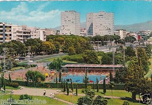 Detalles De Roma Eur Panorama Con Piscina Delle Rose