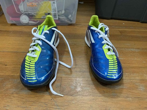 104333637 adidas leather snaekers size 8.5(2289) - Picture 11 of 14